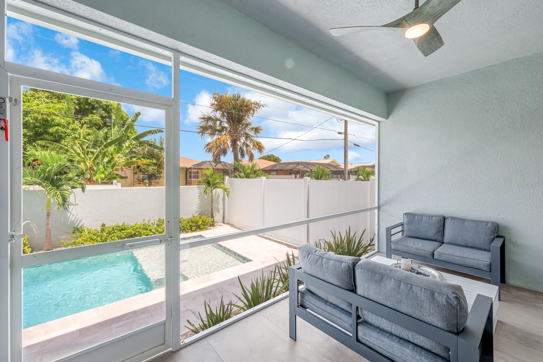 605 107th Ave N, Naples, FL 34108