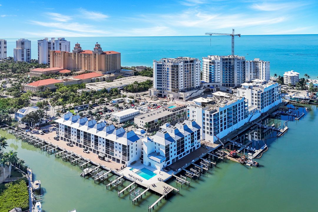 336 Oak Ave, Naples, FL 34108