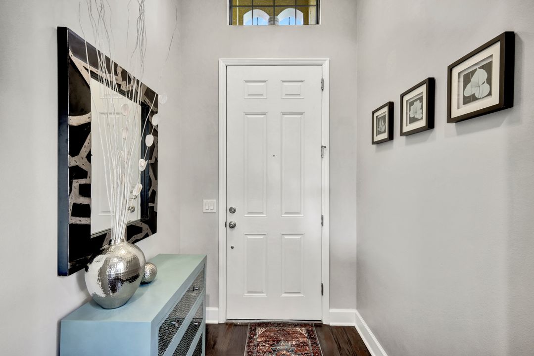 9492 Isla Bella Cir, Bonita Springs, FL 34135