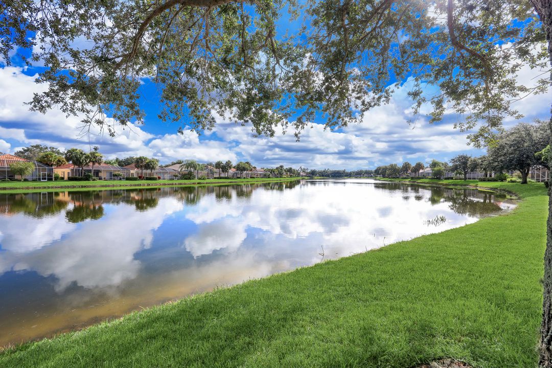 3821 Whidbey Way, Naples, FL 34119