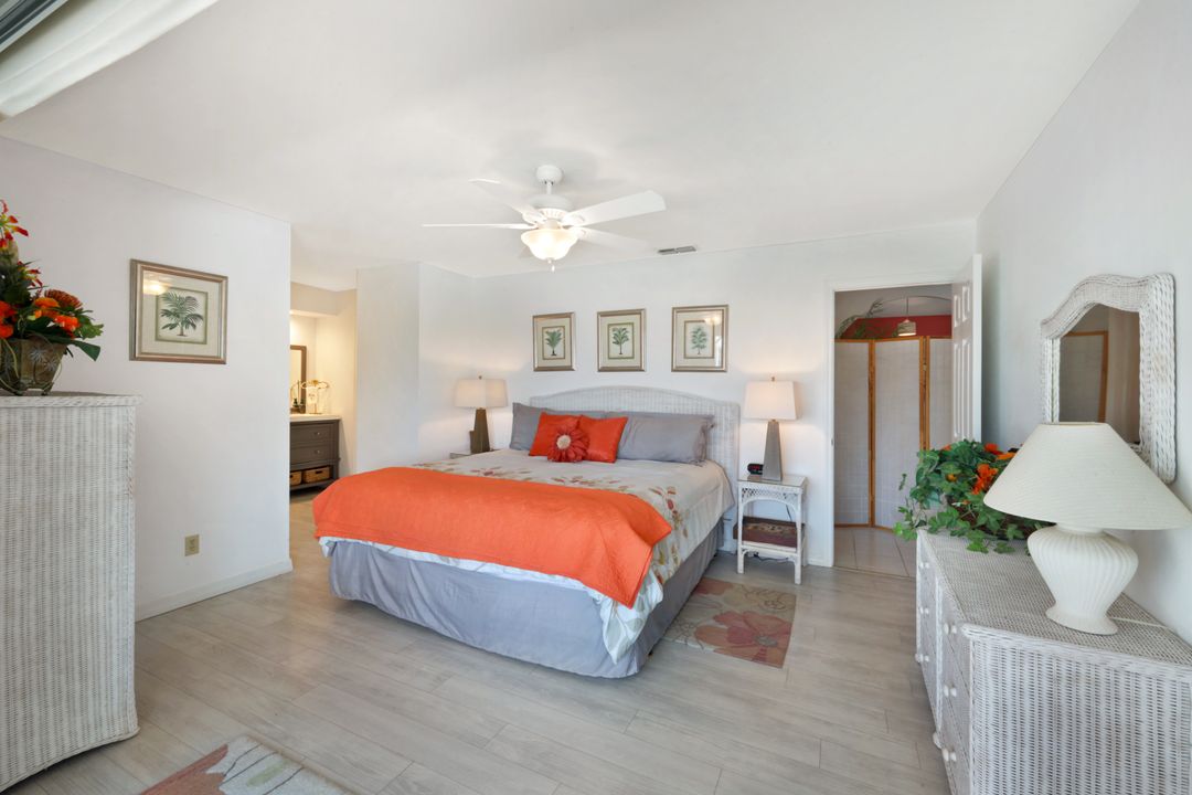 212 Kamal Pkwy, Cape Coral, FL 33904