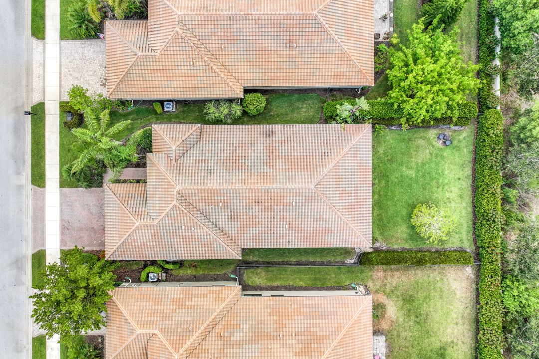 2866 Cinnamon Bay Cir, Naples, FL 34119