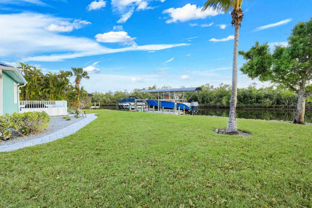 11861 Isle of Palms Dr, Fort Myers Beach, FL 33931