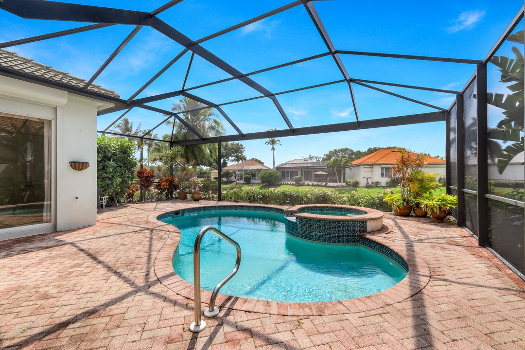4970 Bollard Ct, Naples, FL 34112
