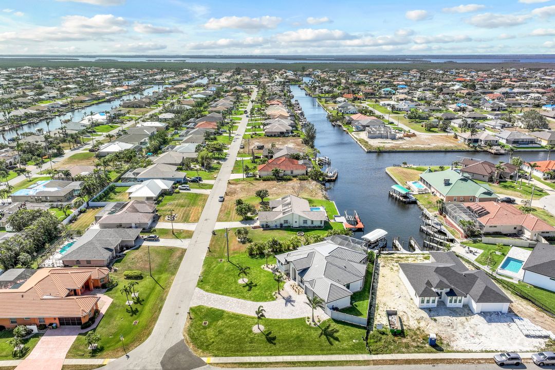 3518 Oasis Blvd, Cape Coral, FL 33914