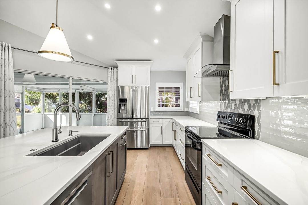 20822 Country Barn Dr, Estero, FL 33928