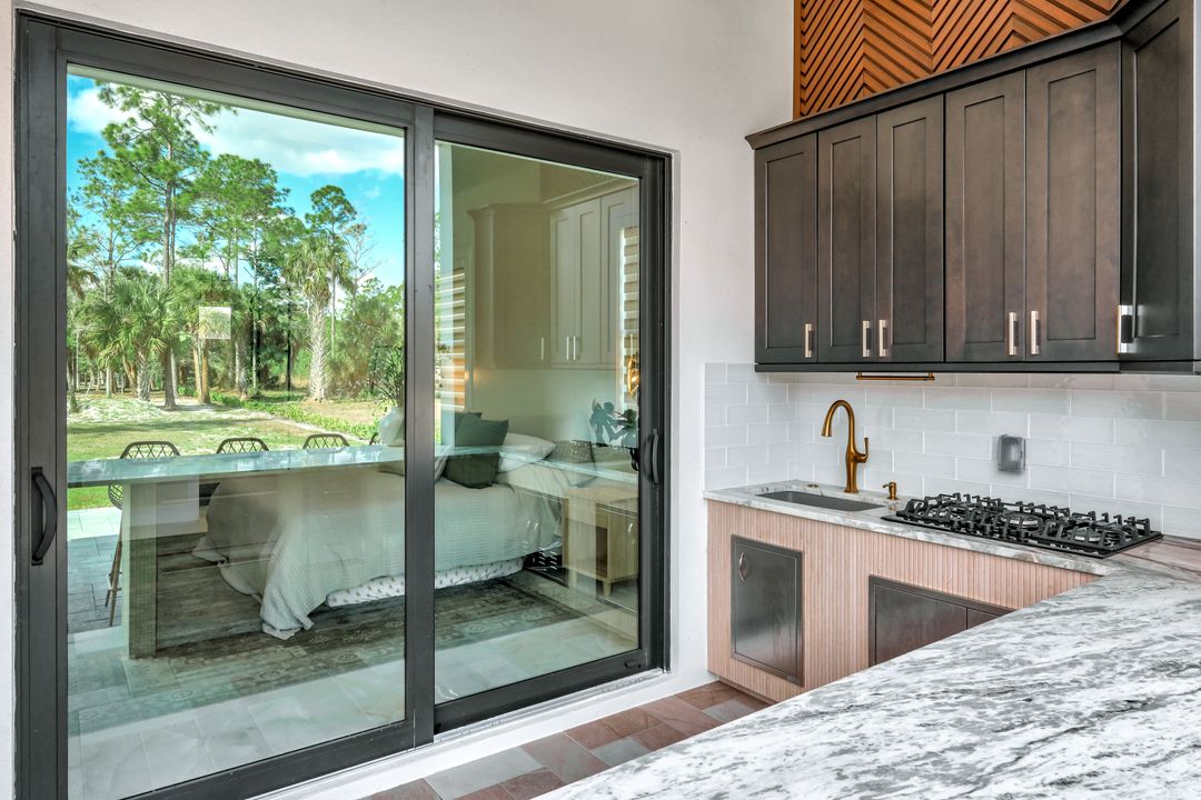 2546 4th St NW, Naples, FL 34120