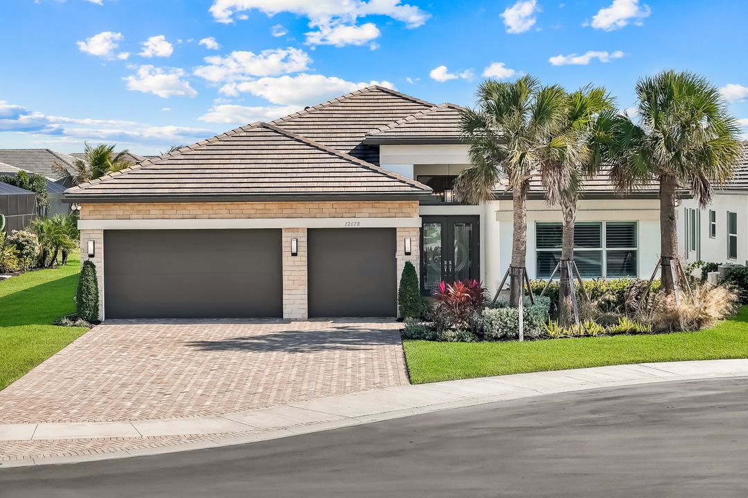 12078 Mimosa St, Naples, FL 34120