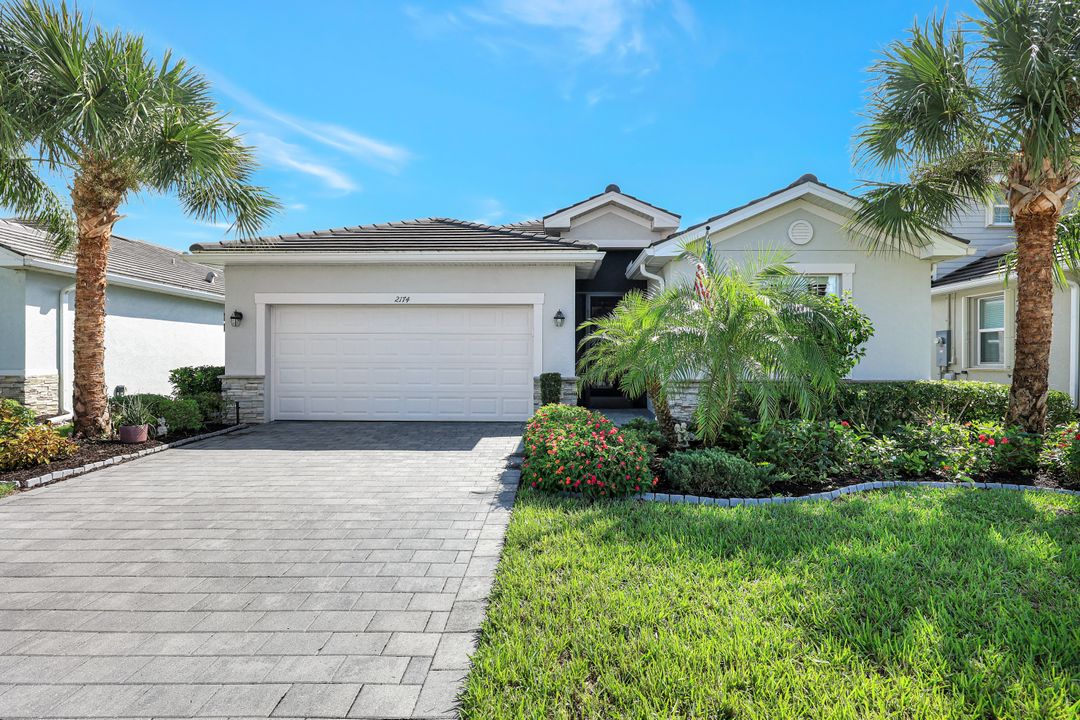 2174 Clementine St, Naples, FL 34120