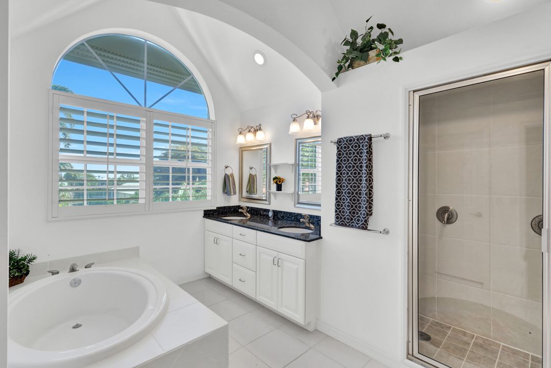9007 Mockingbird Dr, Sanibel, FL 33957