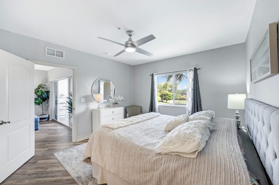 7827 Regal Heron Cir #302, Naples, FL 34104