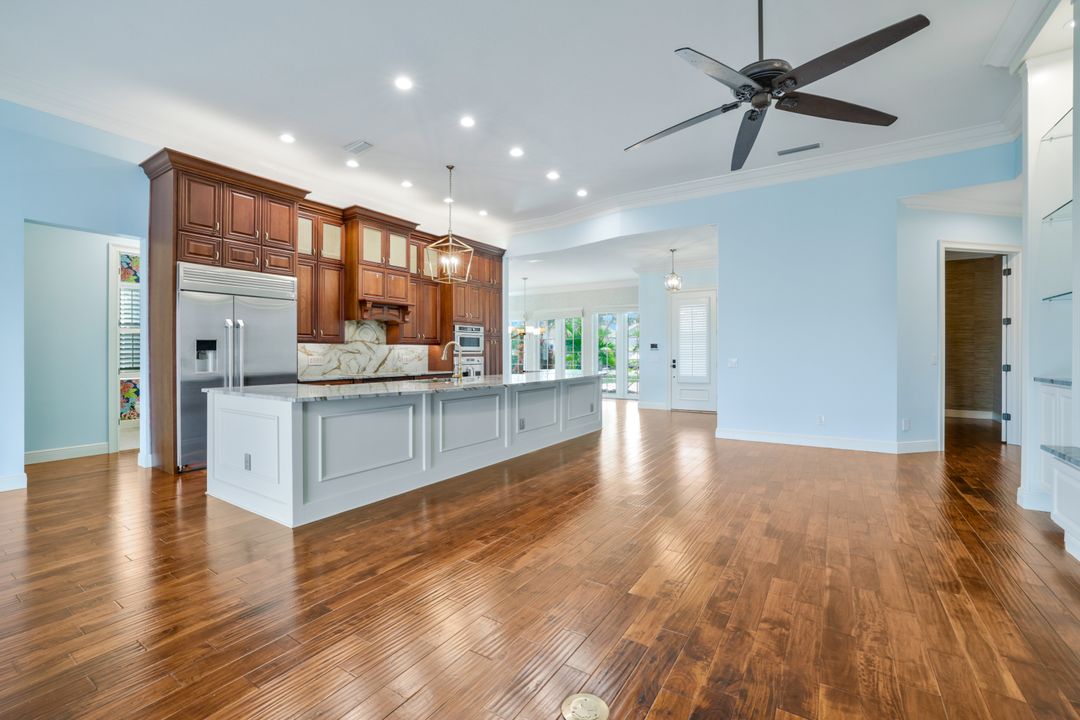 2885 Hatteras Way, Naples, FL 34119