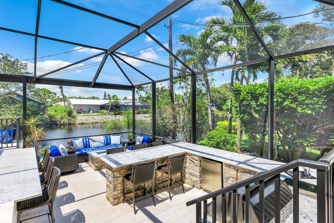 999 E Valley Dr, Bonita Springs, FL 34134