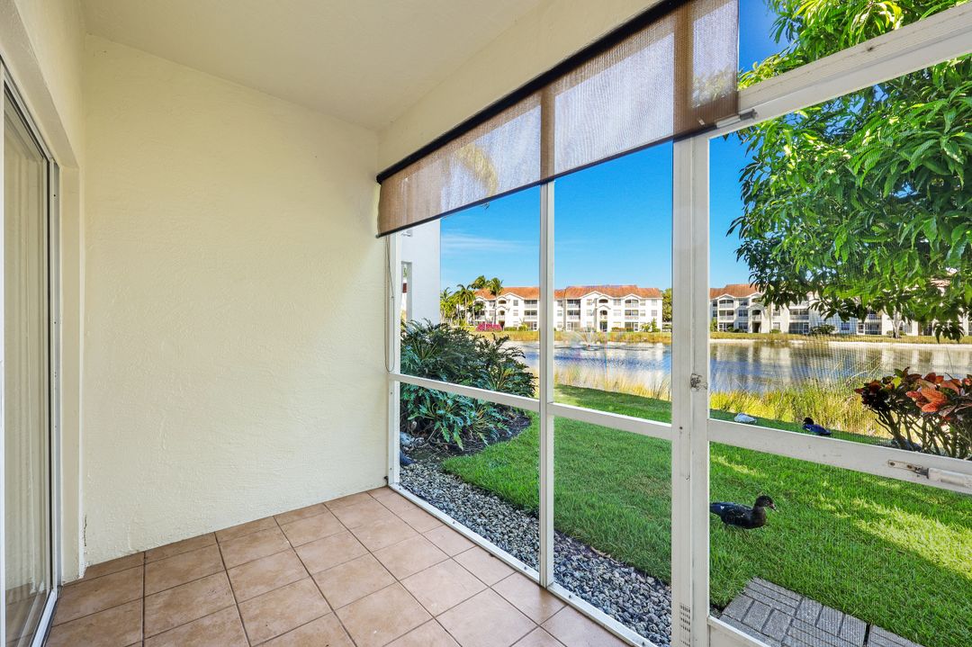 4620 St Croix Ln #911, Naples, FL 34109