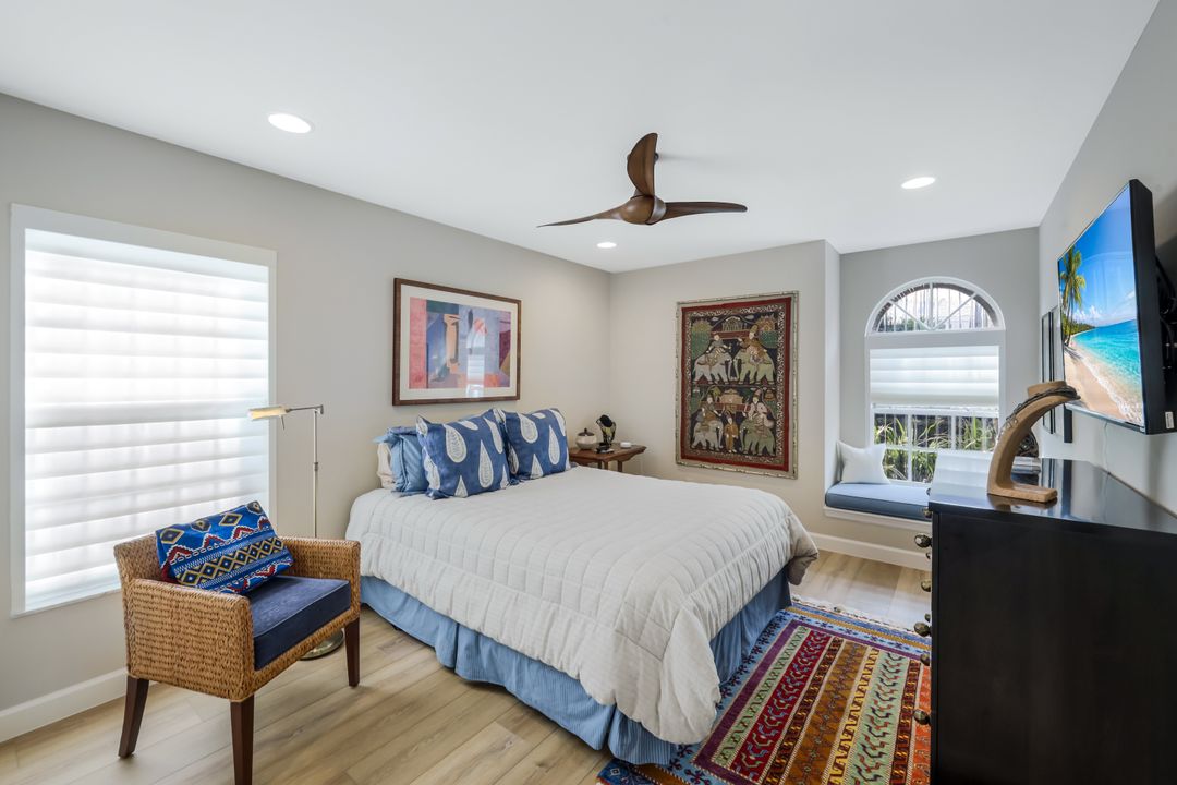 353 Carlton Pl, Naples, FL 34108