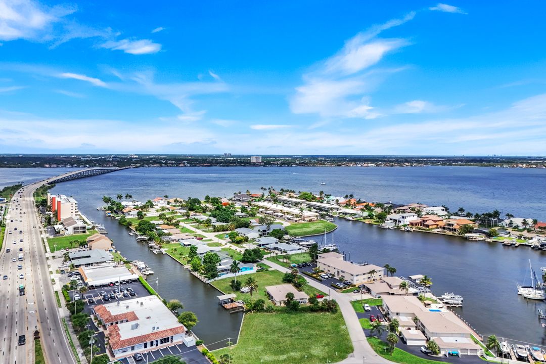 1714 Bikini Ct #103, Cape Coral, FL 33904