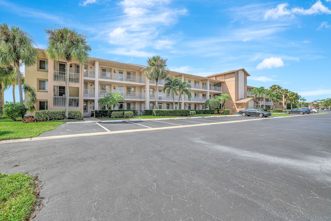7360 Glenmoor Ln #4108, Naples, FL 34104