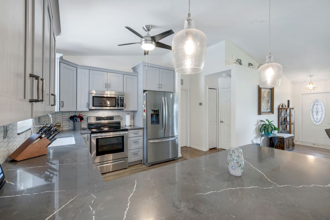 502 NW 7th Ave, Cape Coral, FL 33993