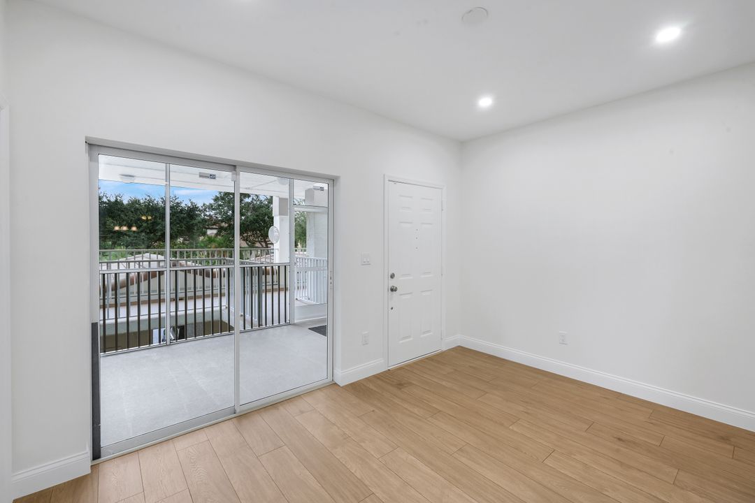 6030 Chardonnay Ln #204, Naples, FL 34119