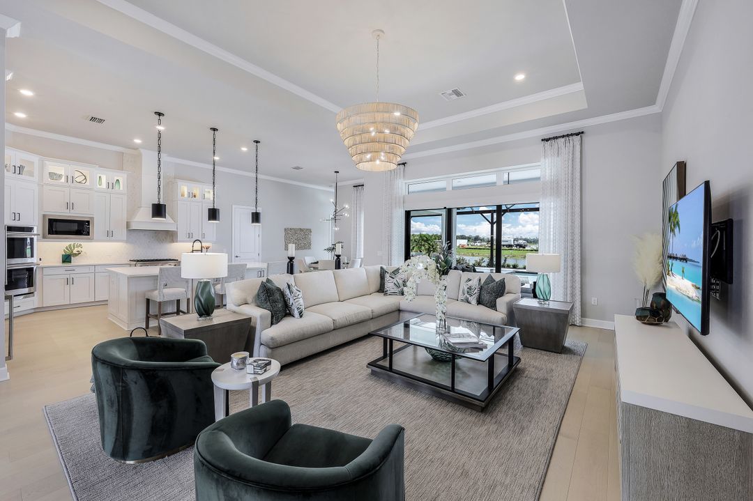 15572 Montello Ln, Naples, FL 34114