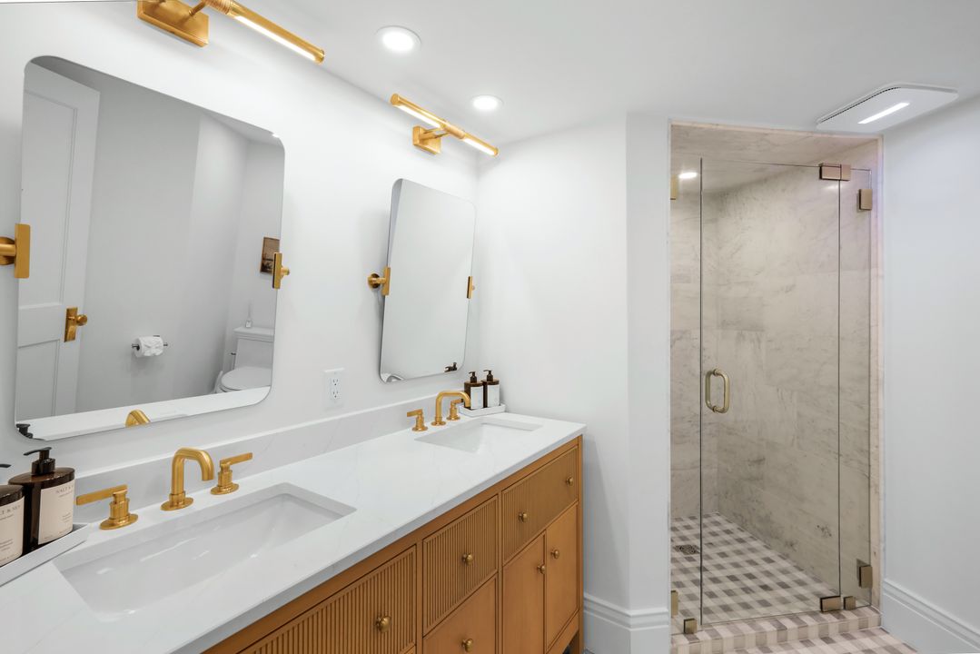4041 Gulf Shore Blvd N #109, Naples, FL 34103
