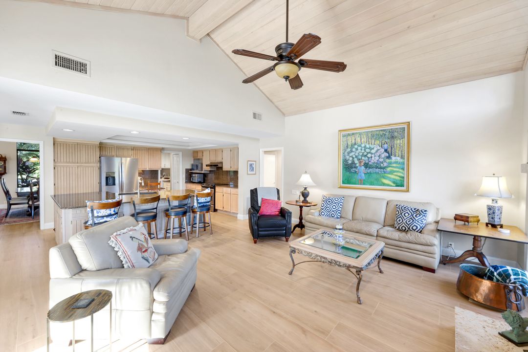 11510 Tanager Ct, Naples, FL 34119