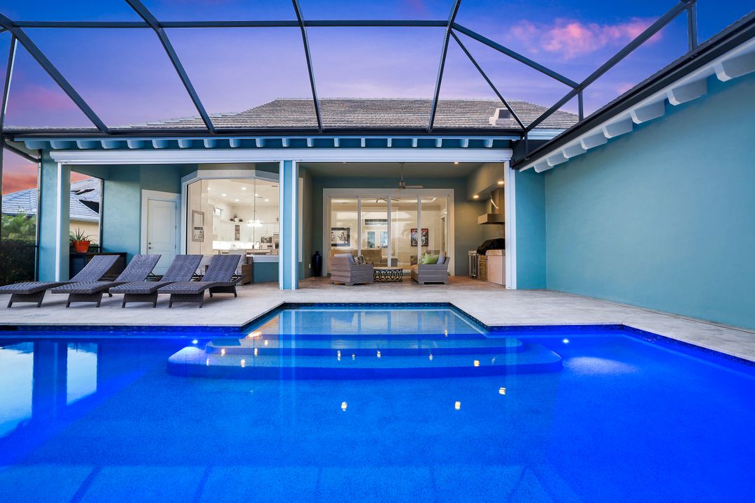 6072 Lucaya Wy, Naples, FL 34112