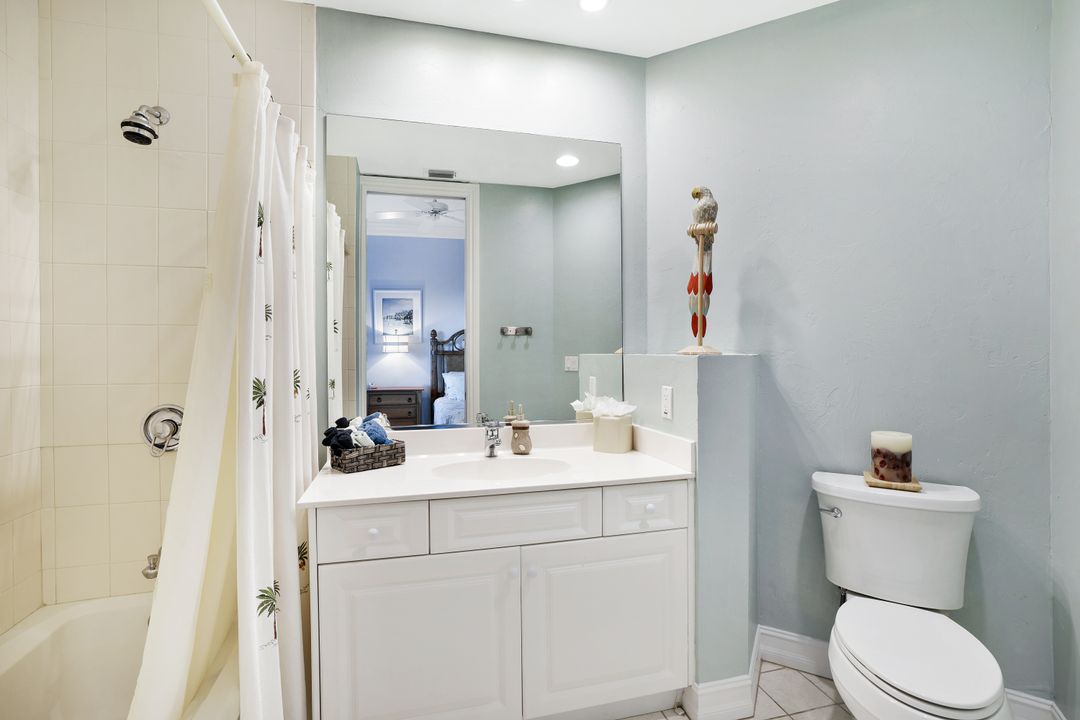 4811 Island Pond Ct #302, Bonita Springs, FL 34134