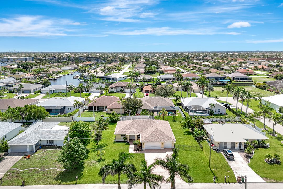 4327 SW 19th Ave, Cape Coral, FL 33914