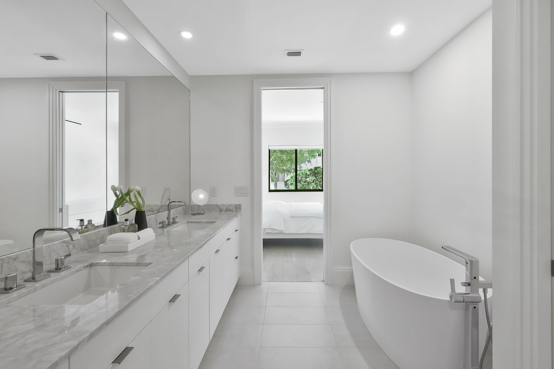 1130 3rd Ave S #105, Naples, FL 34102