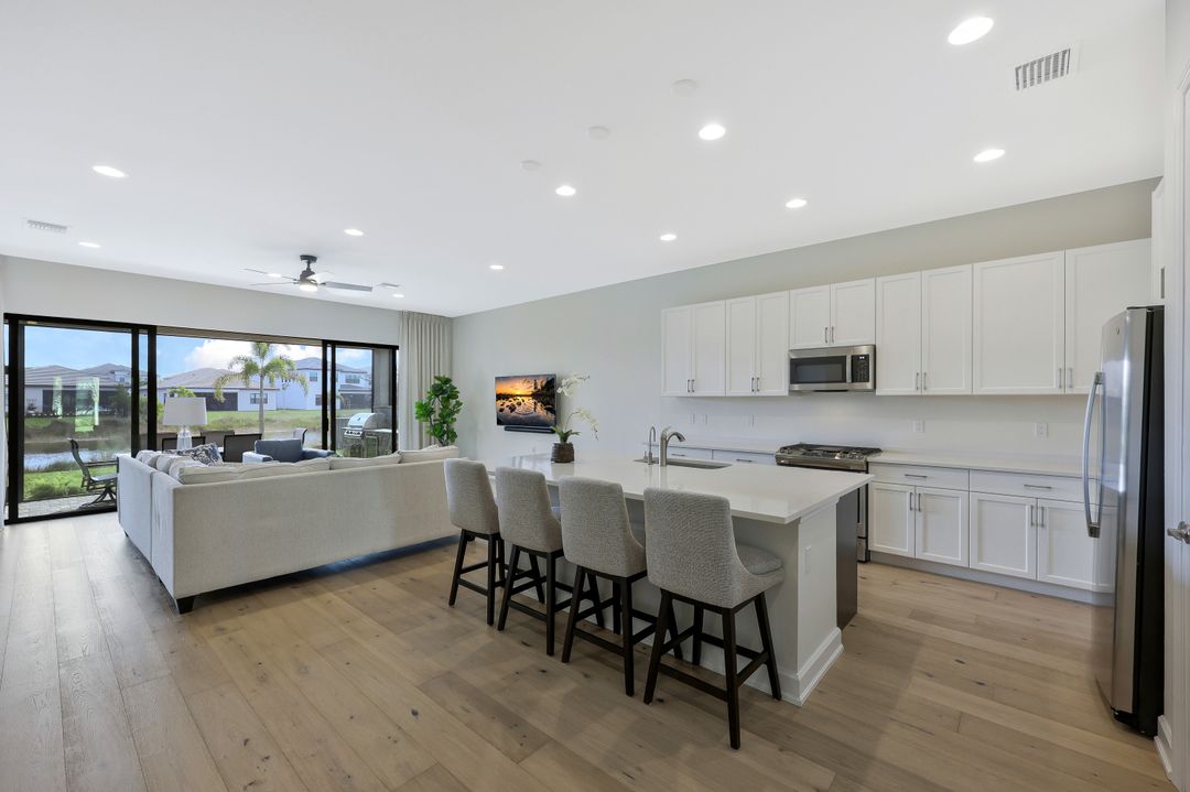 20897 Thistle Leaf Ln, Estero, FL 33928