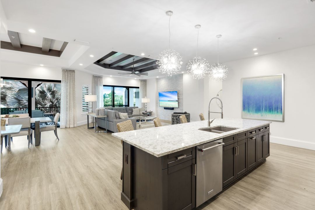 16358 Corsica Way #201, Naples, FL 34110