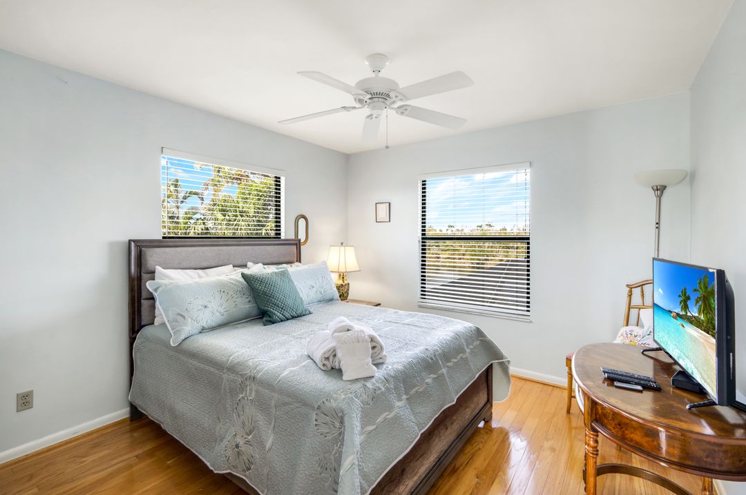 647 Rabbit Rd, Sanibel, FL 33957