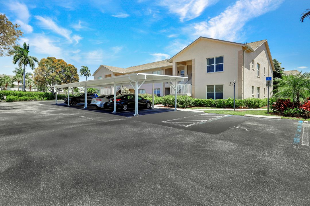 326 Bradstrom Cir # F-204, Naples, FL 34113