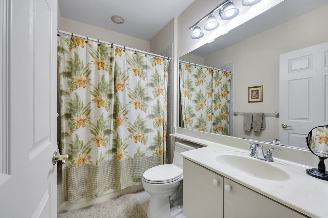 661 27th St NW, Naples, FL 34120
