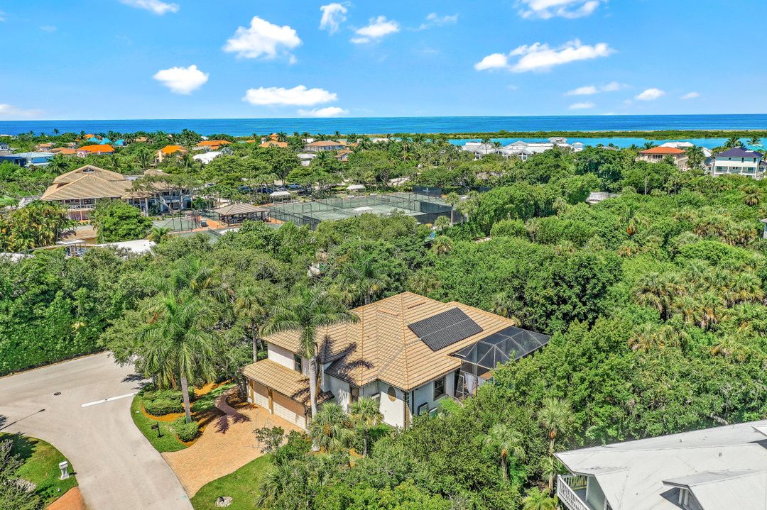 350 Gumbo Limbo Ln, Marco Island, FL 34145