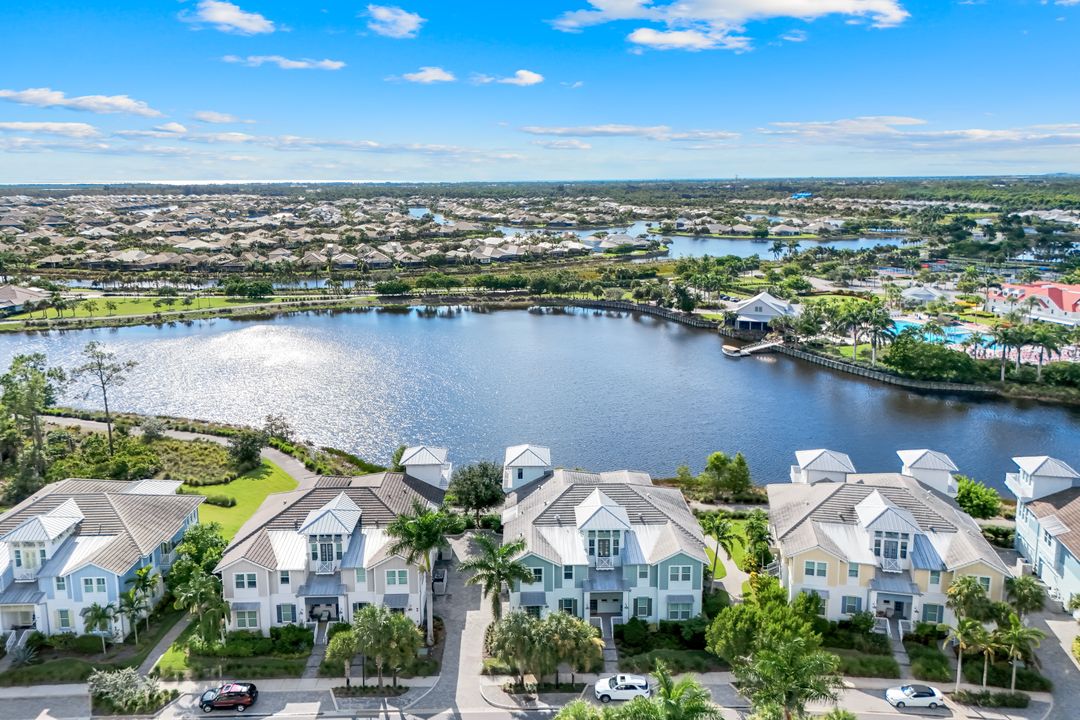 6541 Dominica Dr #201, Naples, FL 34113