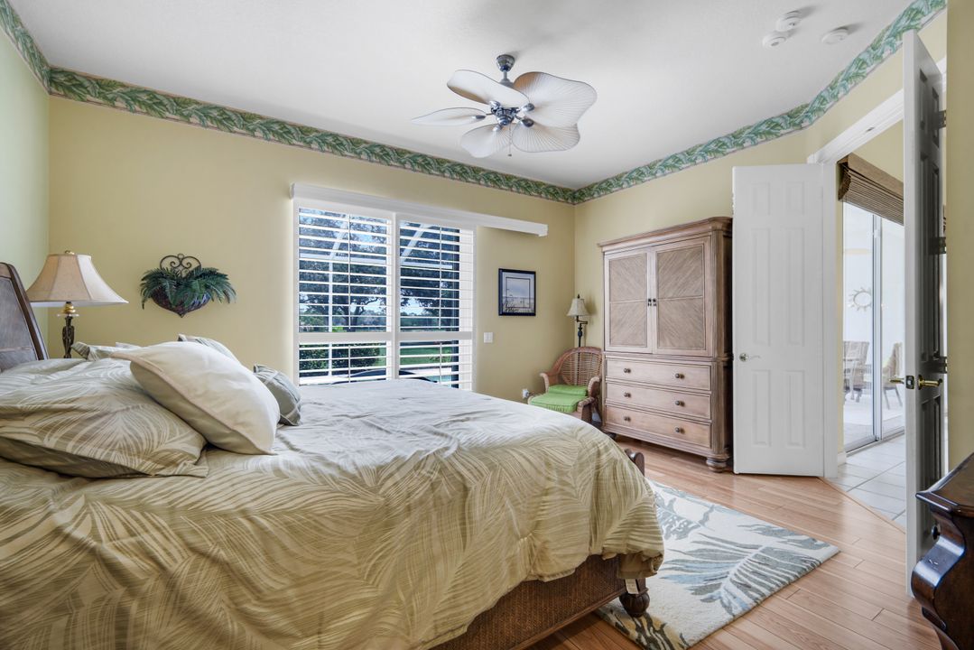 5855 Charlton Way, Naples, FL 34119