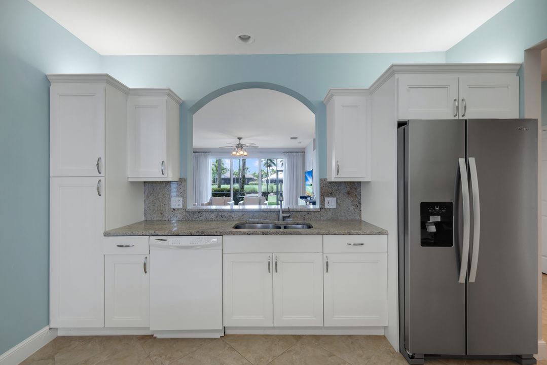 5945 Sand Wedge Ln #1003, Naples, FL 34110