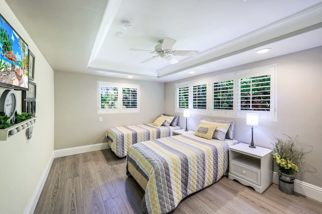 723 Willowhead Dr, Naples, FL 34103