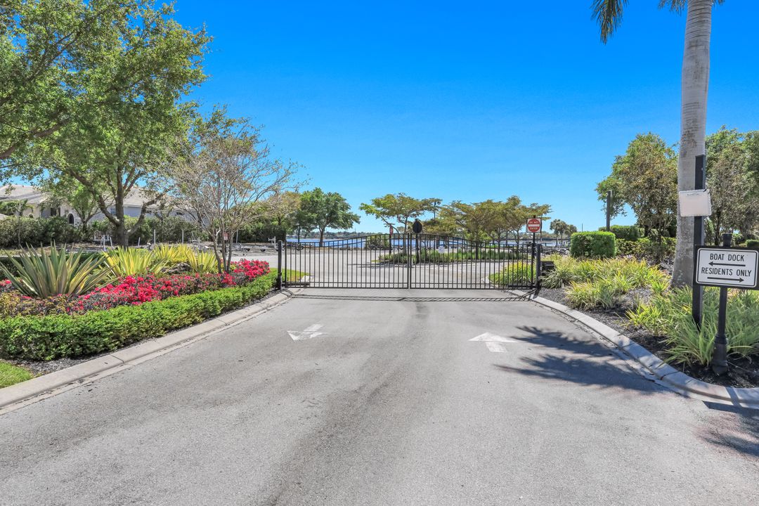 8839 Nautical Landing Cir #201, Naples, FL 34120