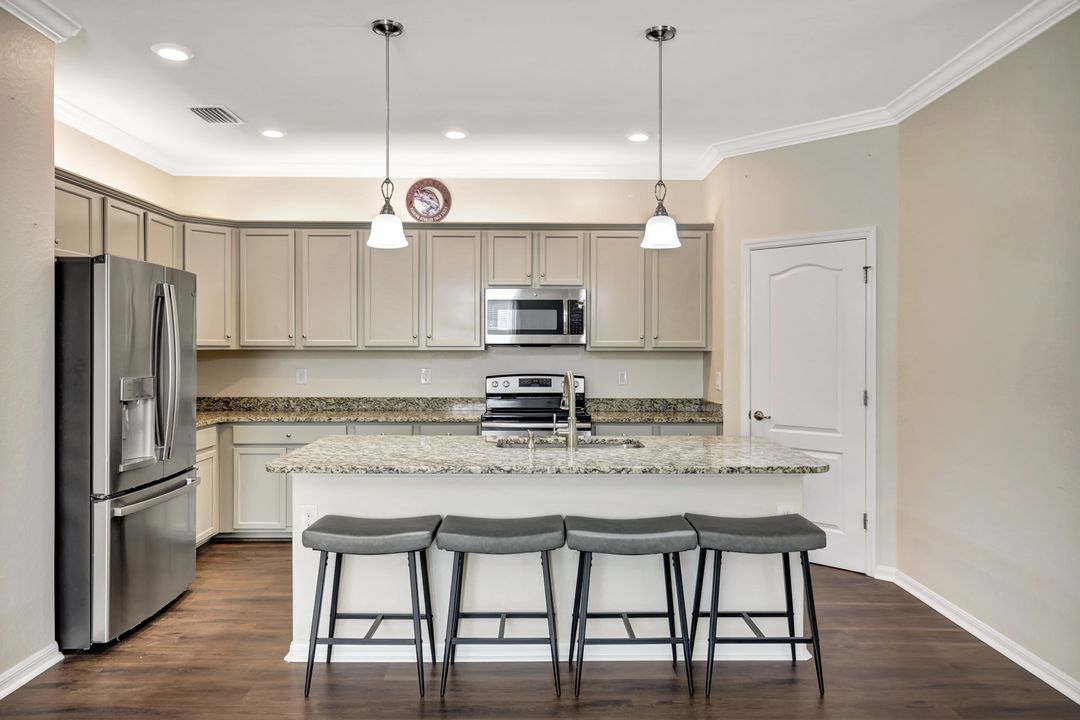 15732 Angelica Dr, Alva, FL 33920