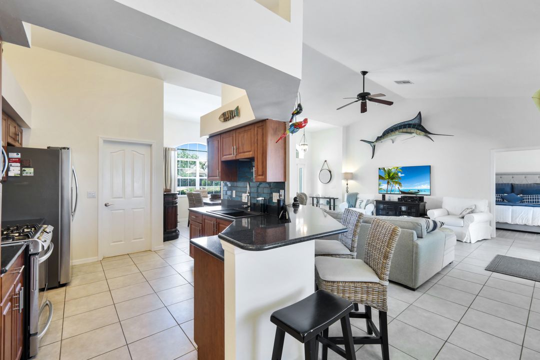 2125 Cape Coral Pkwy W, Cape Coral, FL 33914