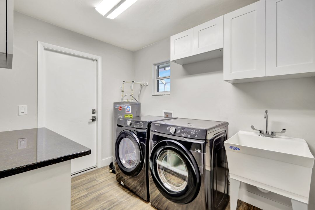 793 Sunset Vista Dr, Fort Myers, FL 33919