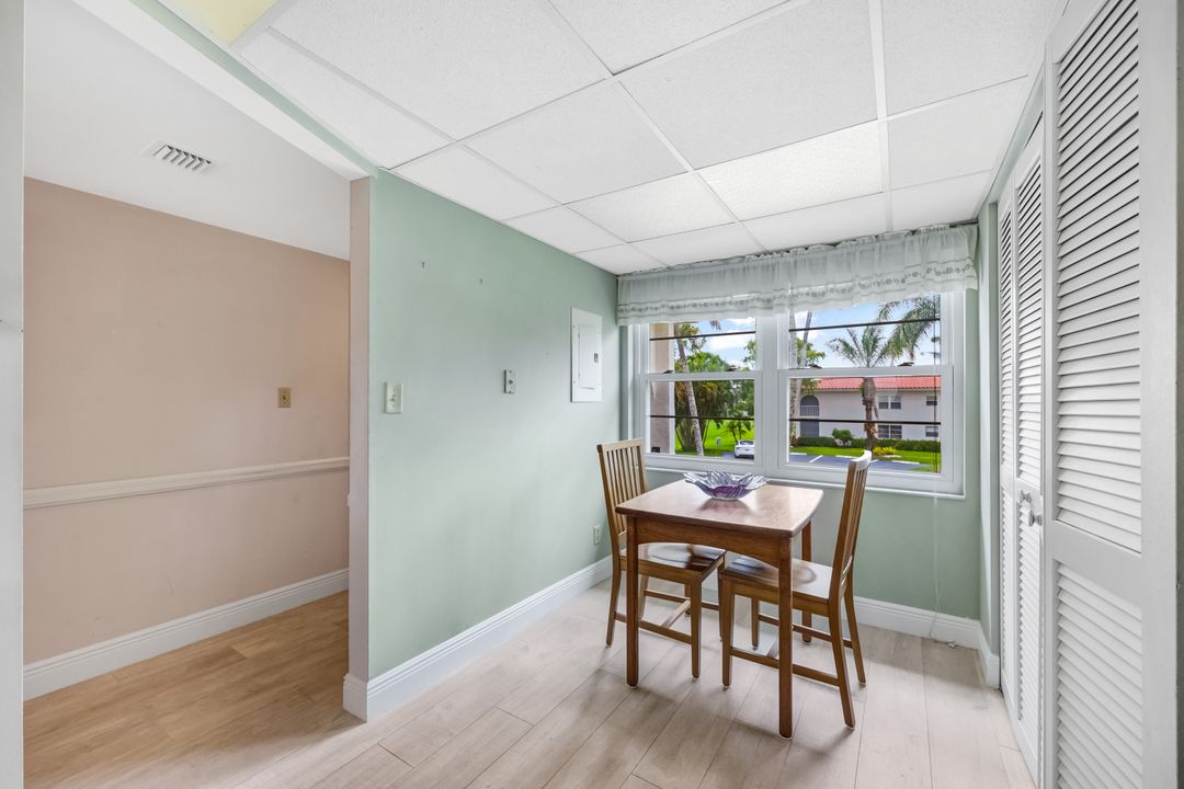 1056 Forest Lakes Dr #C-211, Naples, FL 34105