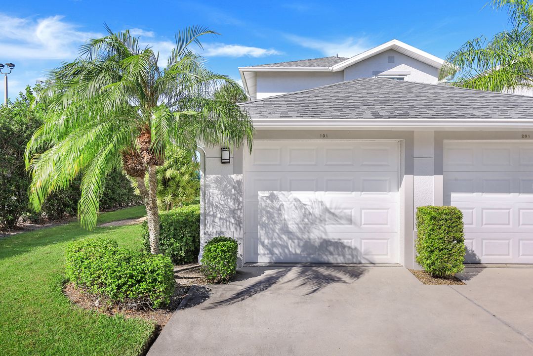 1335 Charleston Square Dr #101, Naples, FL 34110