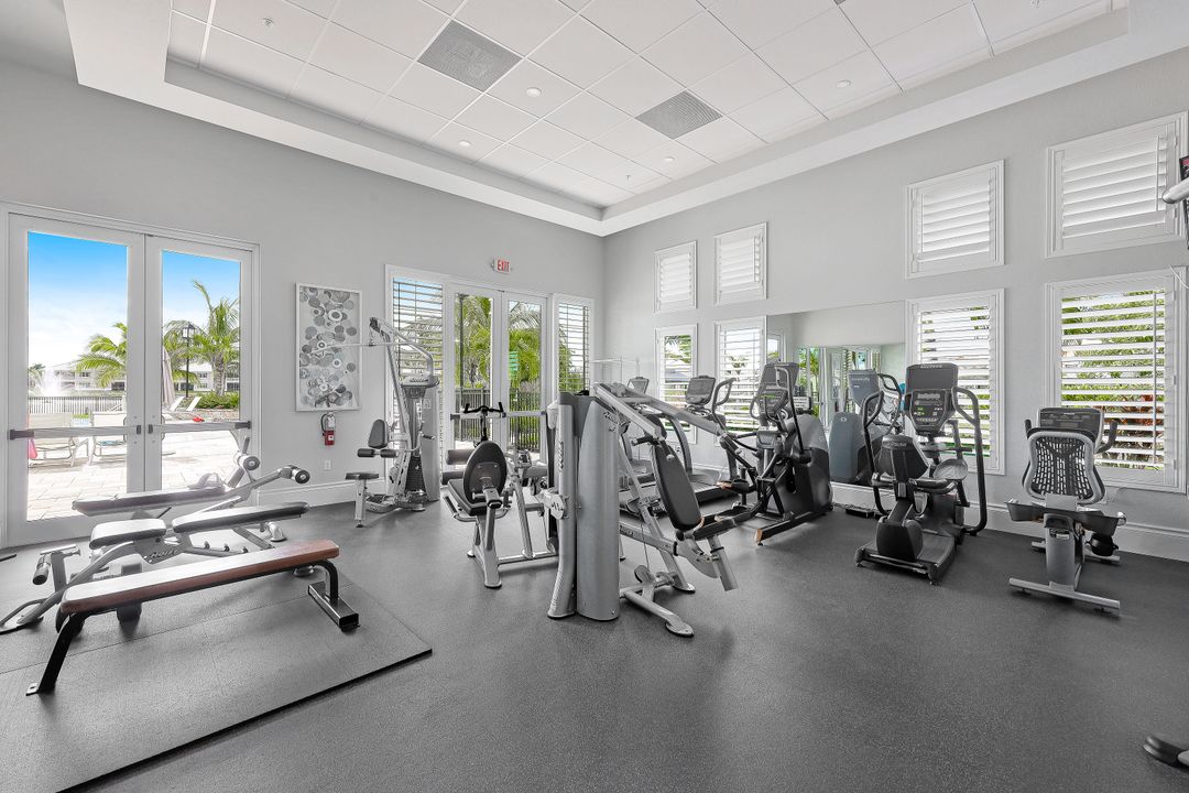 250 Indies Dr E  #202, Naples, FL 34114