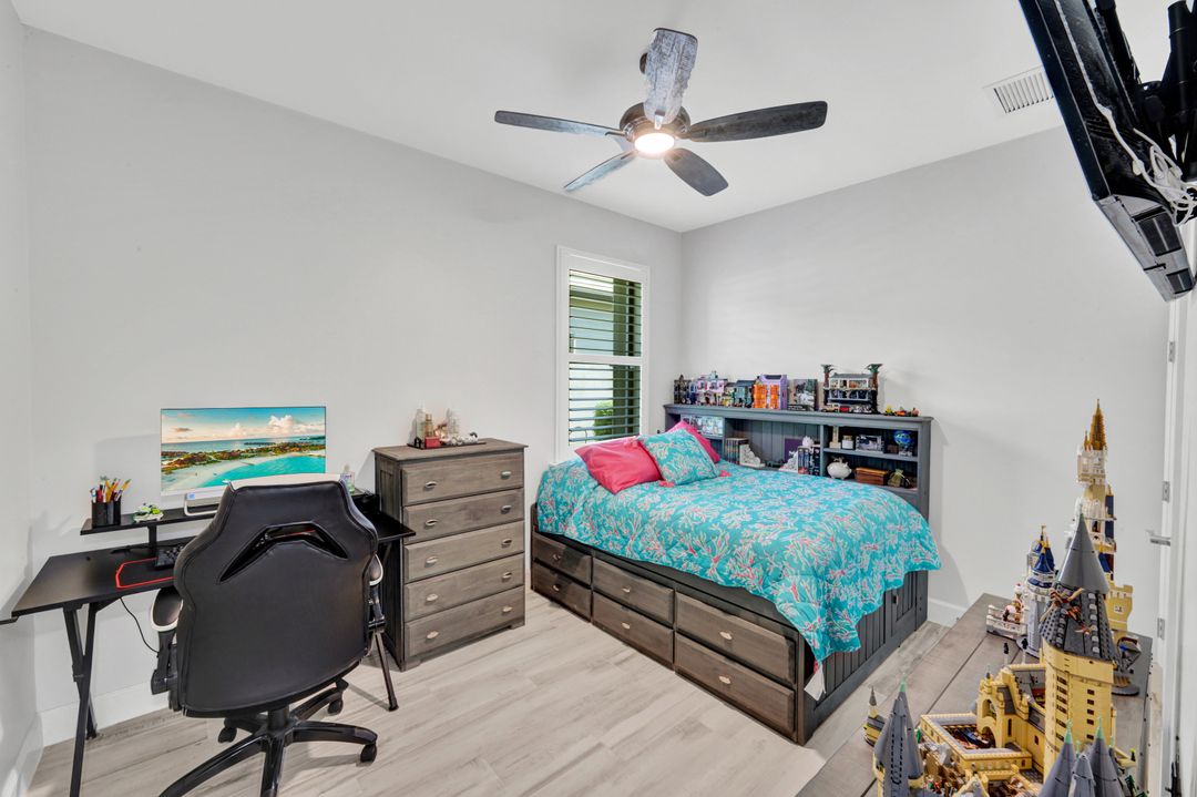 7460 Blackberry Dr, Naples, FL 34114