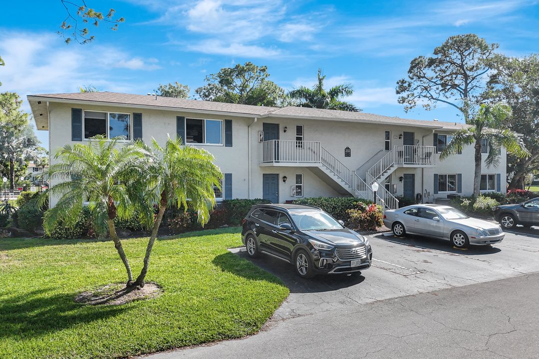232 Memory Ln #2, Naples, FL 34112