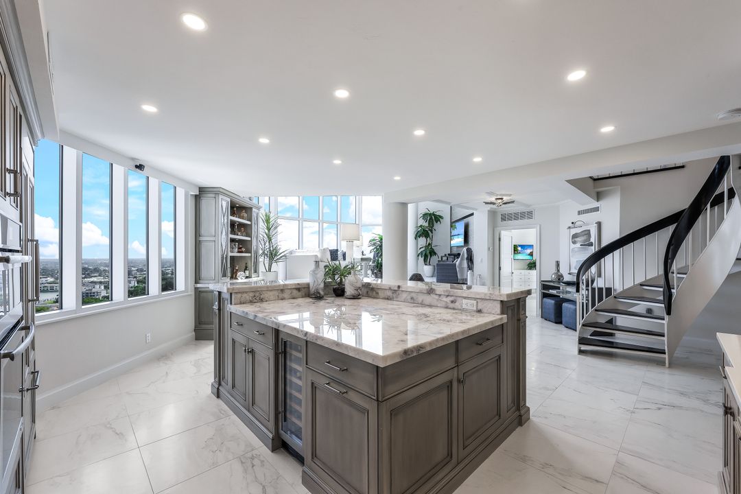 4041 Gulf Shore Blvd N #PH-6, Naples, FL 34103